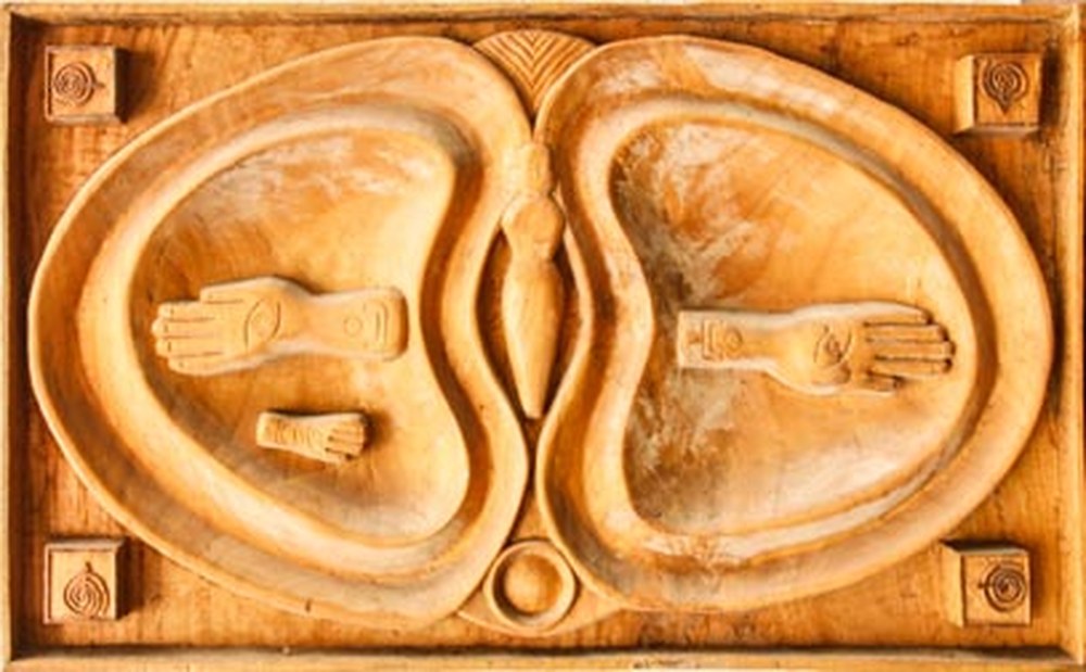 Geburt – Holzrelief – Herbert Schero